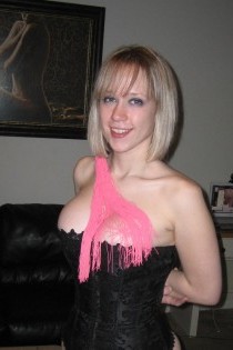 , 25  female escort, chilliwack